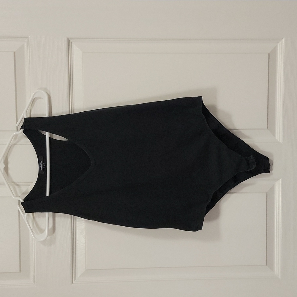 2 Bodysuits